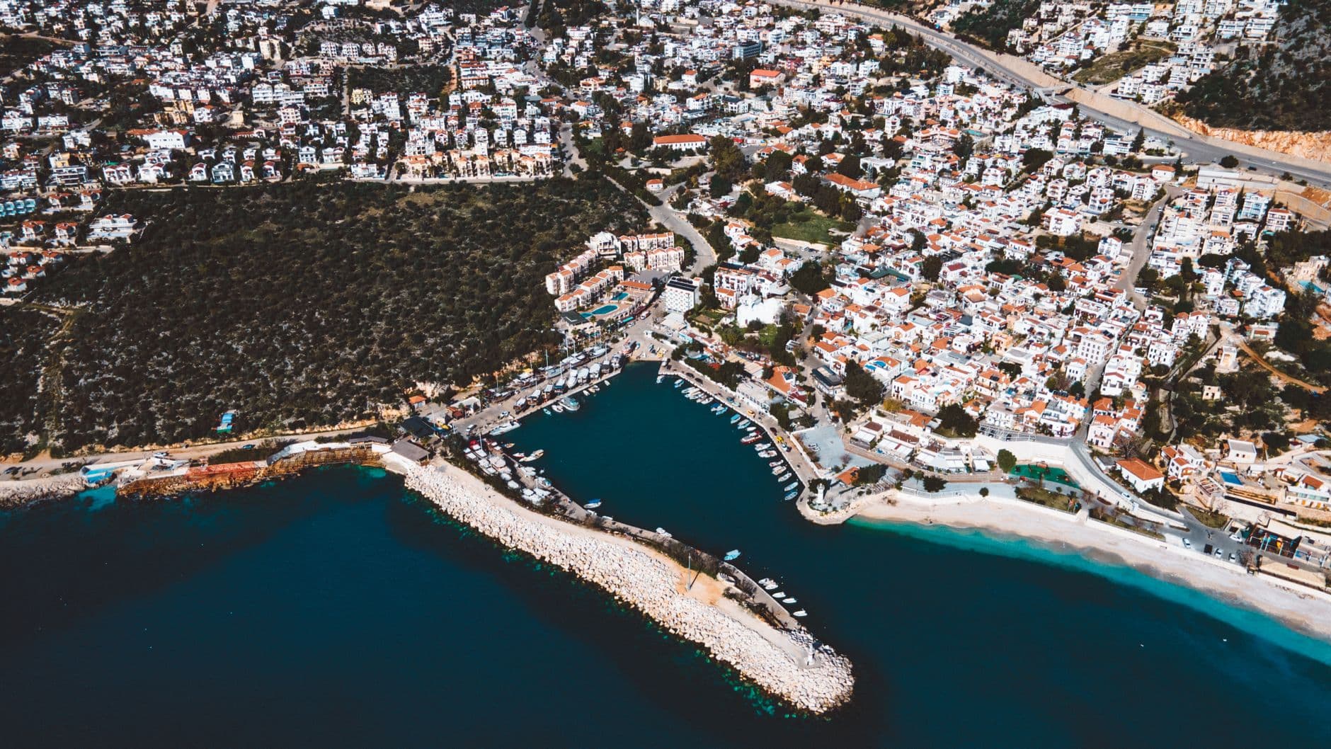 Kalkan'da Ne Yenir: Yerel Mutfak Rehberi