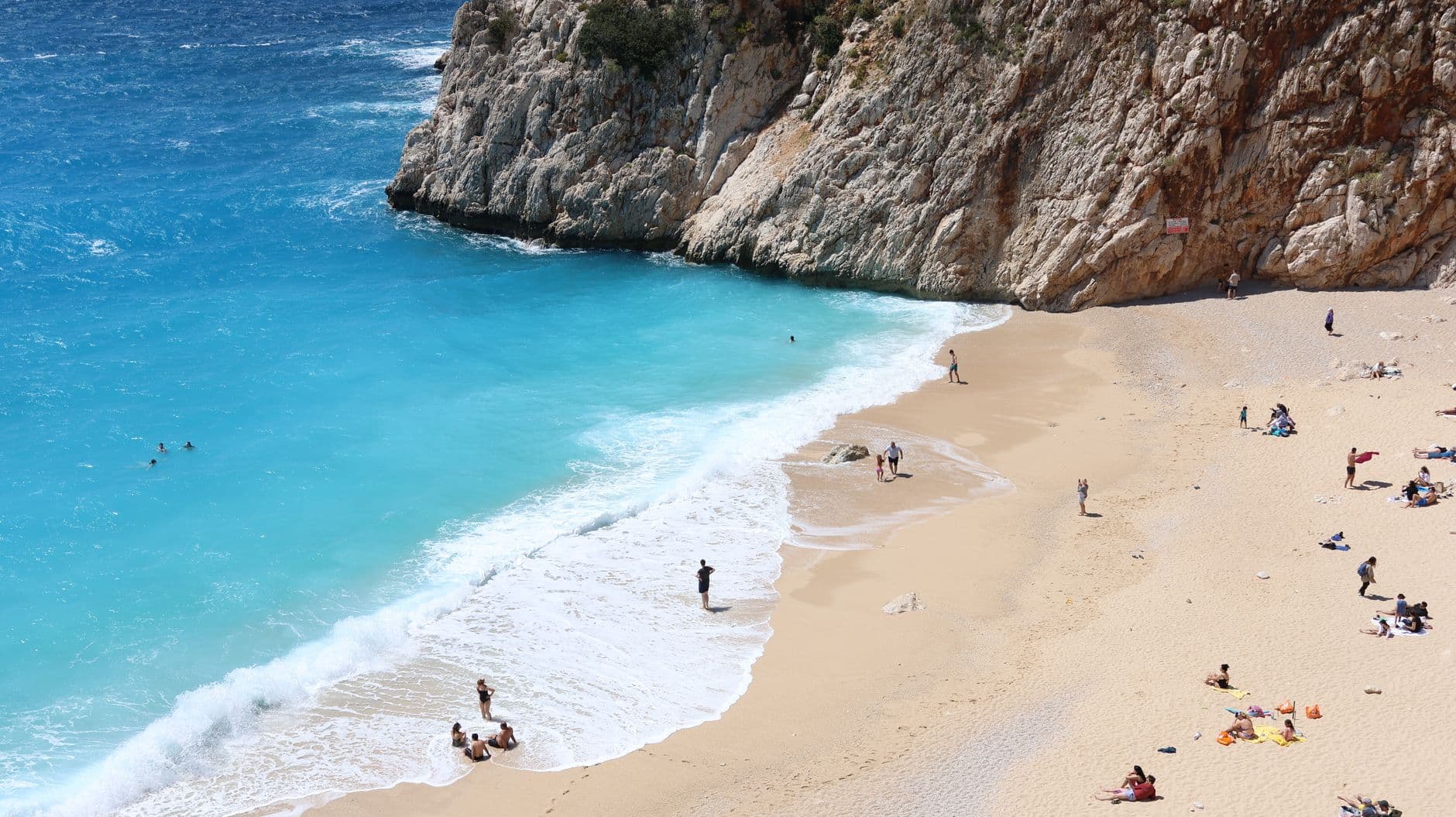 Kaputaş Plajı: Kaş ile Kalkan Arasındaki Turkuaz Koy